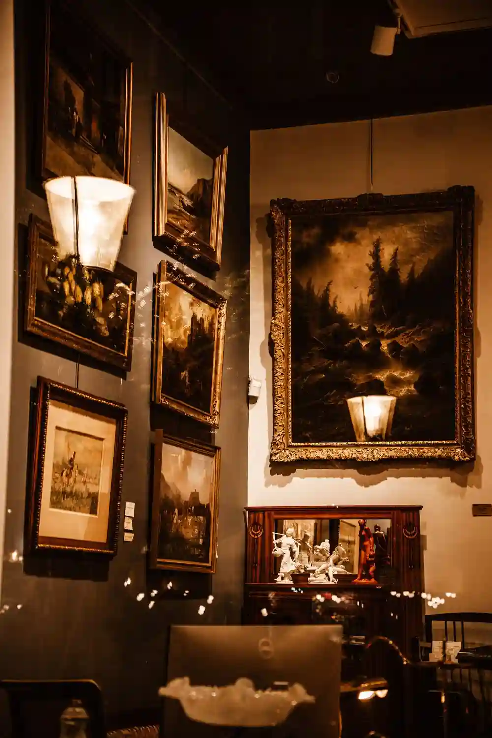 Palesilkgallery Art Café Interior